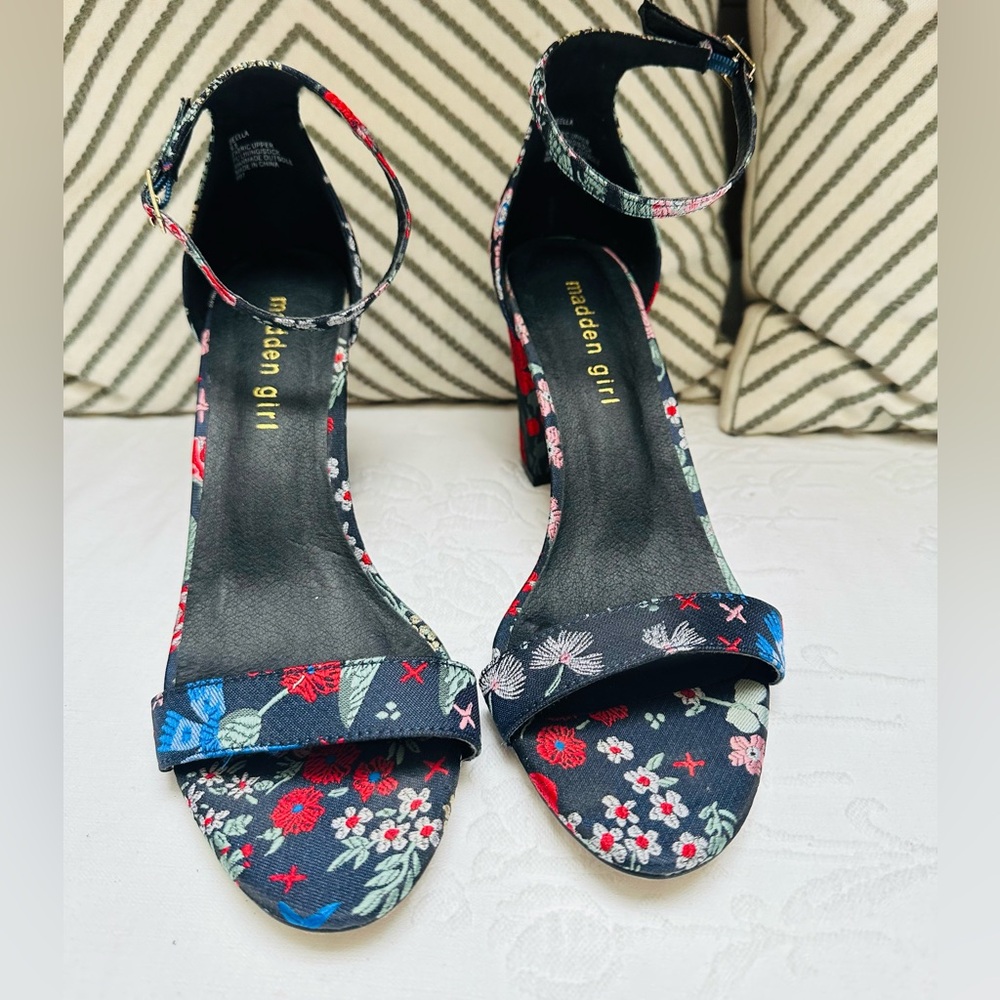 Madden Girl Beella Ankle Strap Sandal - Picture 4 of 12